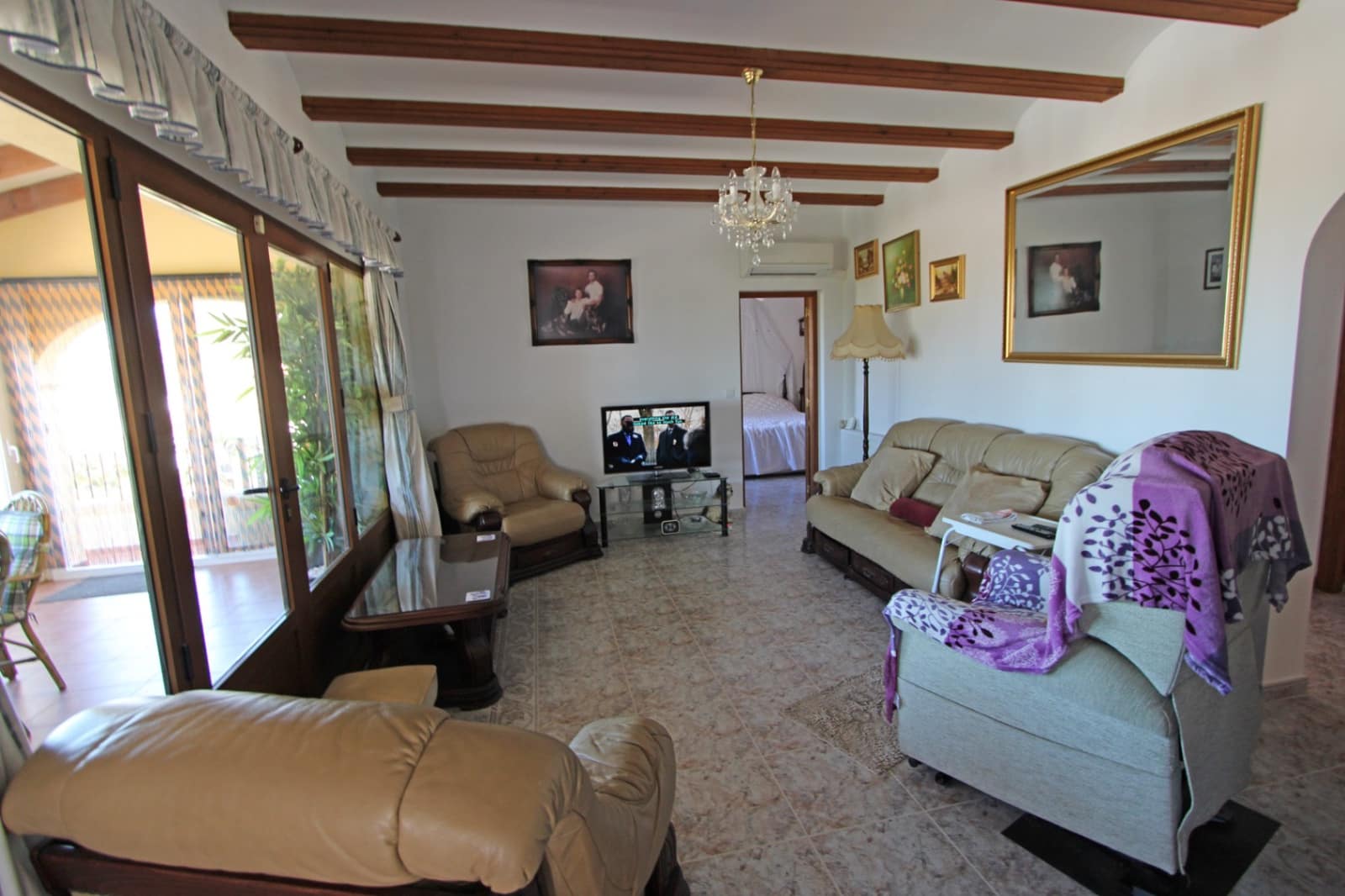 5 bedroom Villa for sale in Rafol de Almunia with pool garage - € 650,000 (Ref: 9872348)