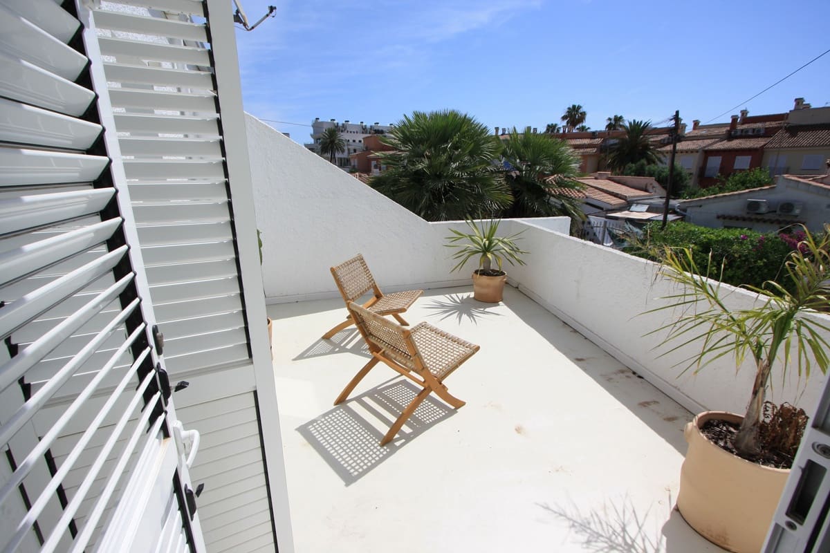 3 bedroom Terraced Villa for sale in Denia with pool garage - € 799,000 (Ref: 9891136)