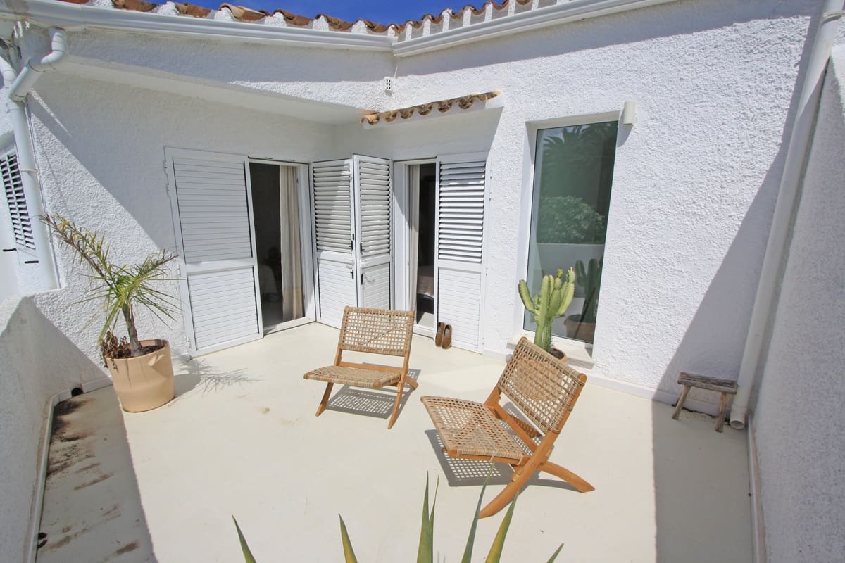 3 bedroom Terraced Villa for sale in Denia with pool garage - € 799,000 (Ref: 9891136)