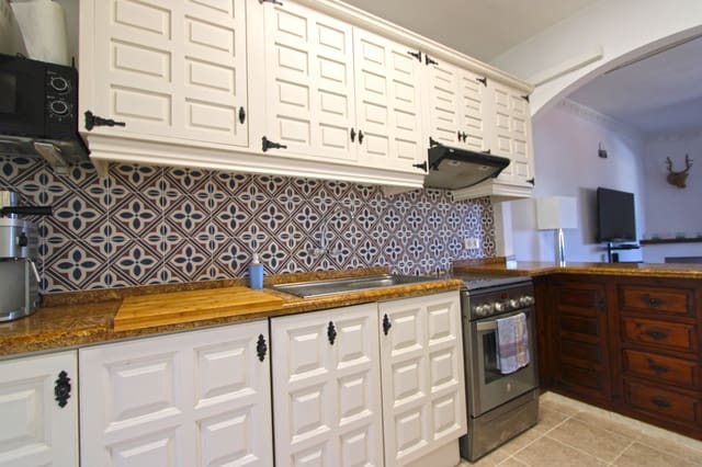 2 quarto Moradia para venda em Orba com piscina garagem - 175 000 € (Ref: 9895418)