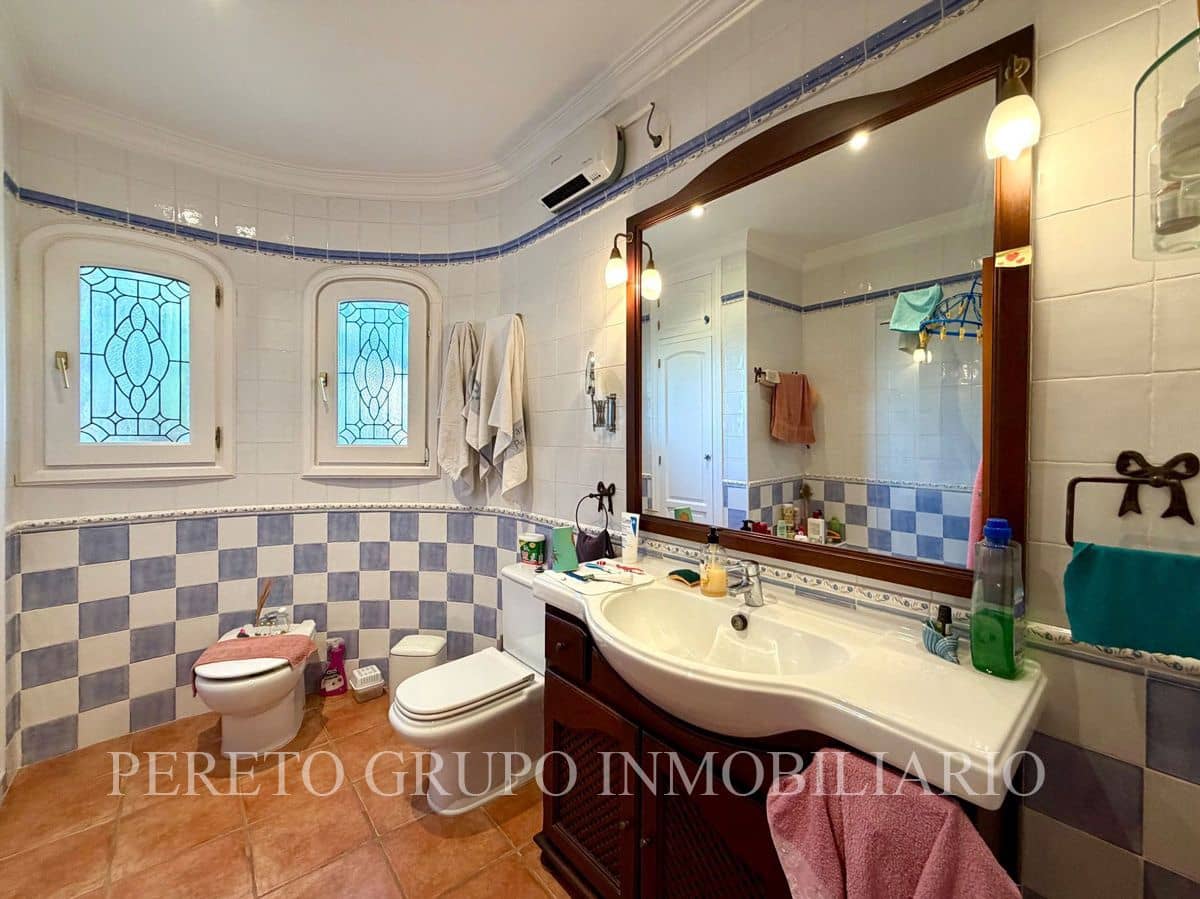 4 bedroom Villa for sale in Denia with pool garage - € 795,000 (Ref: 9895419)