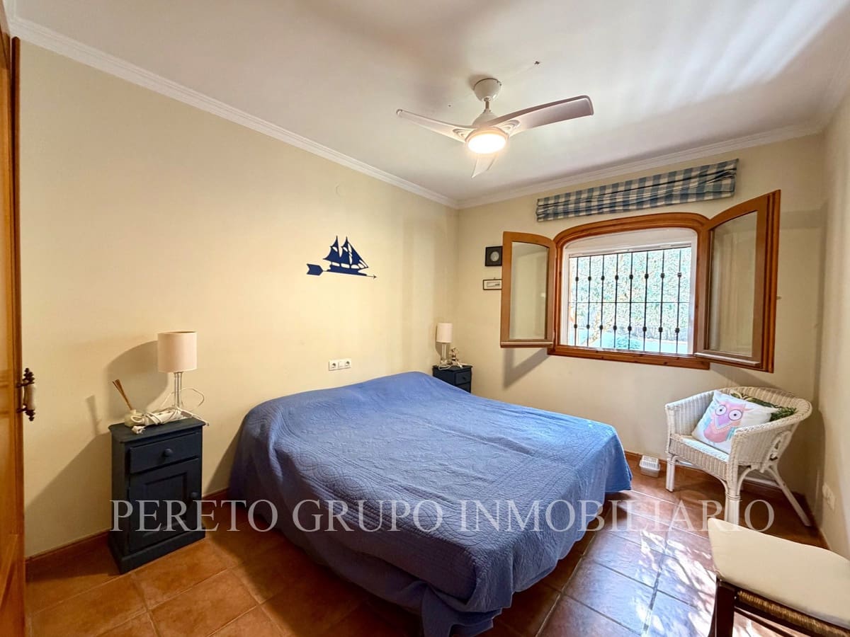 4 bedroom Villa for sale in Denia with pool garage - € 795,000 (Ref: 9895419)
