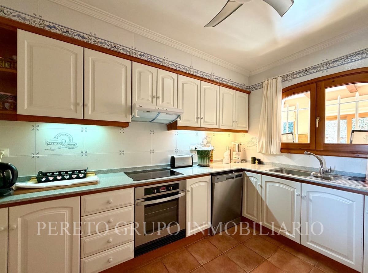 4 bedroom Villa for sale in Denia with pool garage - € 795,000 (Ref: 9895419)