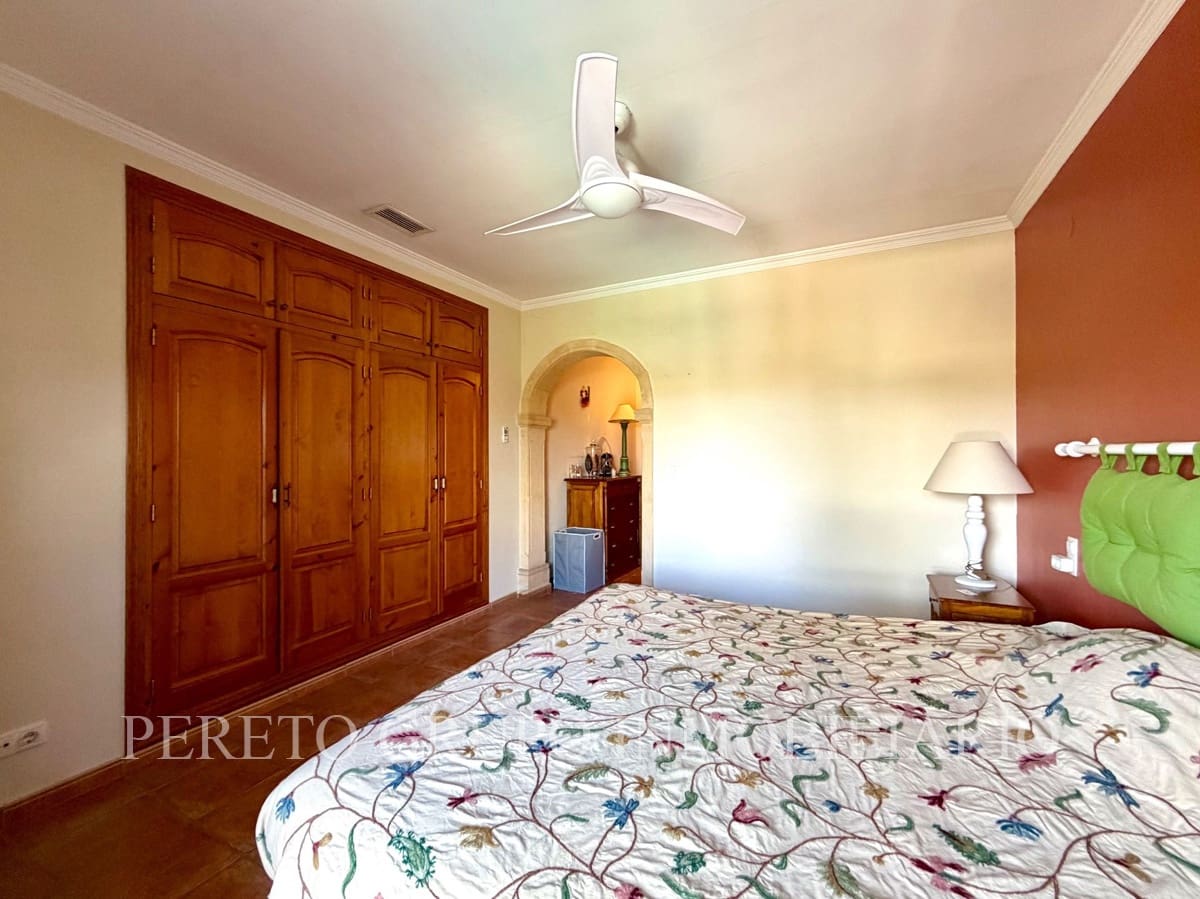 4 bedroom Villa for sale in Denia with pool garage - € 795,000 (Ref: 9895419)