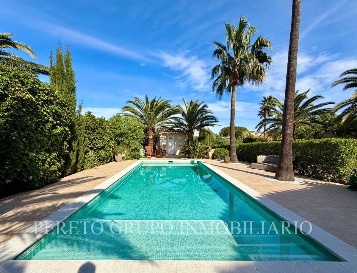4 bedroom Villa for sale in Denia with pool garage - € 795,000 (Ref: 9895419)