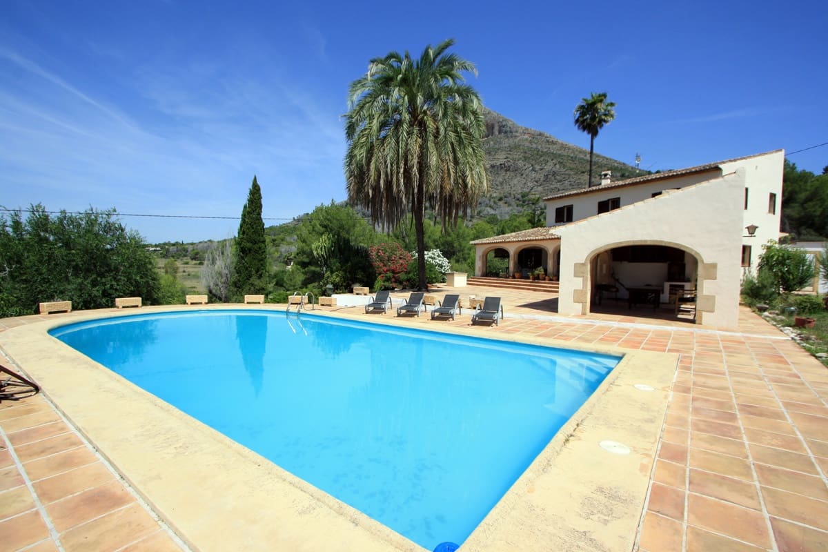 4 soverom Villa til salgs i Javea / Xabia med svømmebasseng garasje - € 1 350 000 (Ref: 9908910)