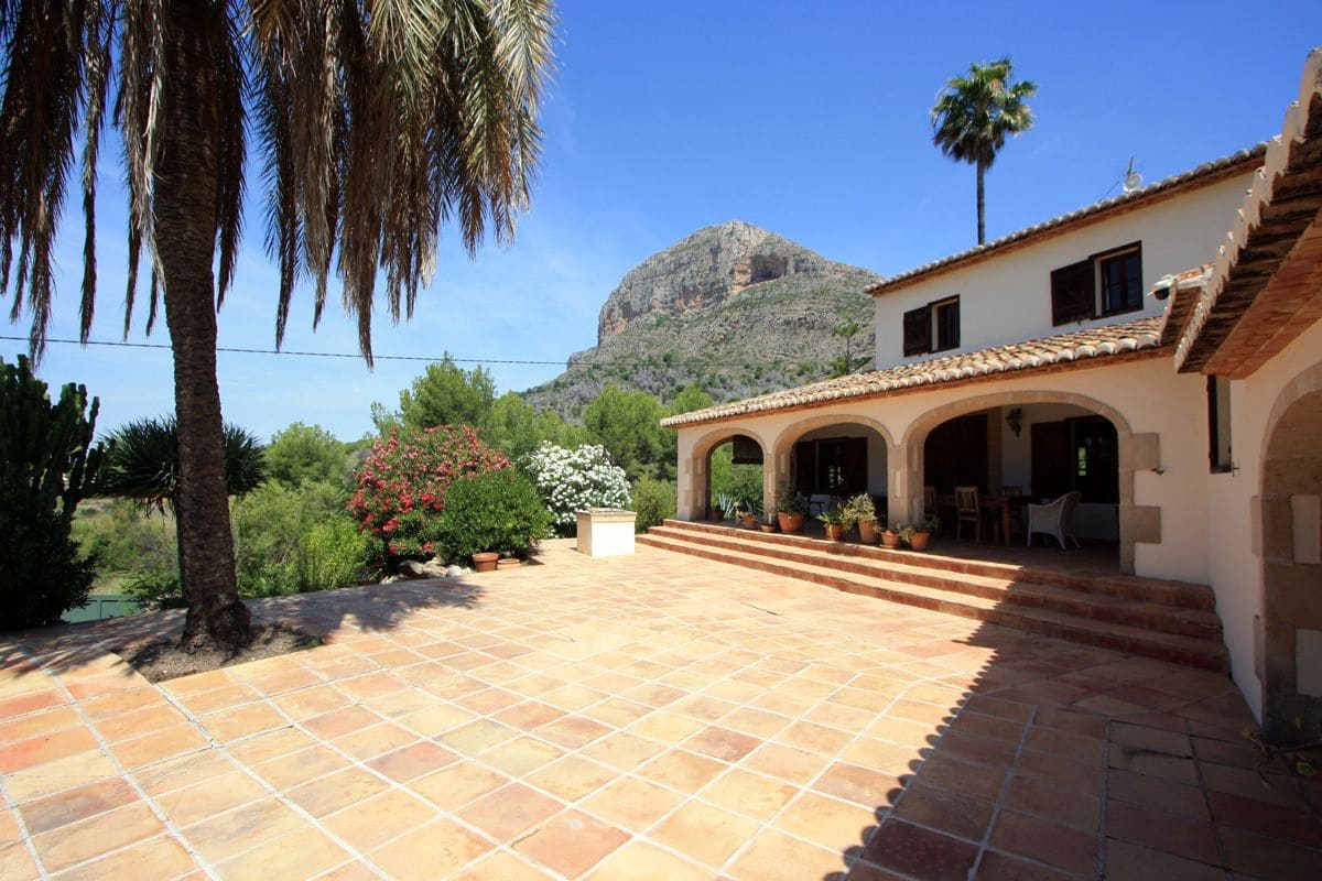 4 soverom Villa til salgs i Javea / Xabia med svømmebasseng garasje - € 1 350 000 (Ref: 9908910)