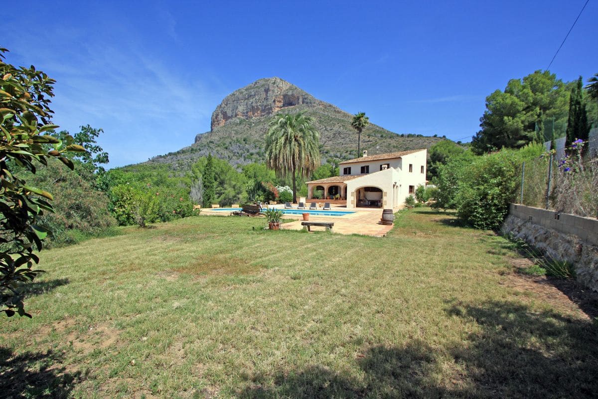 4 soverom Villa til salgs i Javea / Xabia med svømmebasseng garasje - € 1 350 000 (Ref: 9908910)