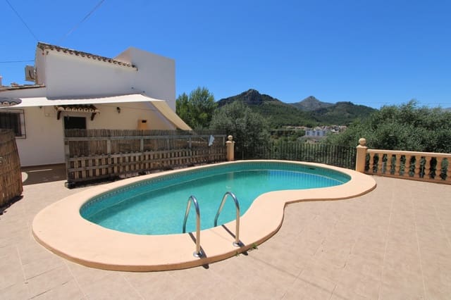 2 soveværelse Villa til salg i Orba med swimmingpool garage - € 365.000 (Ref: 9912220)