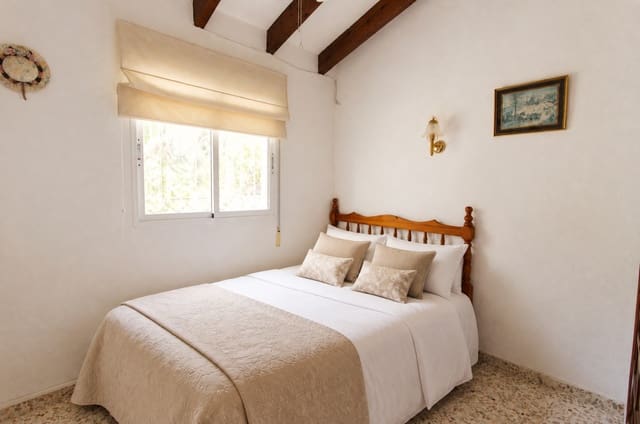 3 soverom Villa til salgs i Orba med garasje - € 259 000 (Ref: 9936817)
