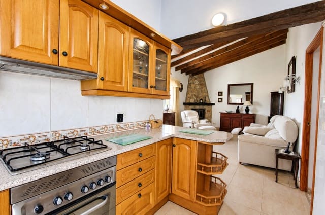 3 soverom Villa til salgs i Orba med garasje - € 259 000 (Ref: 9936817)