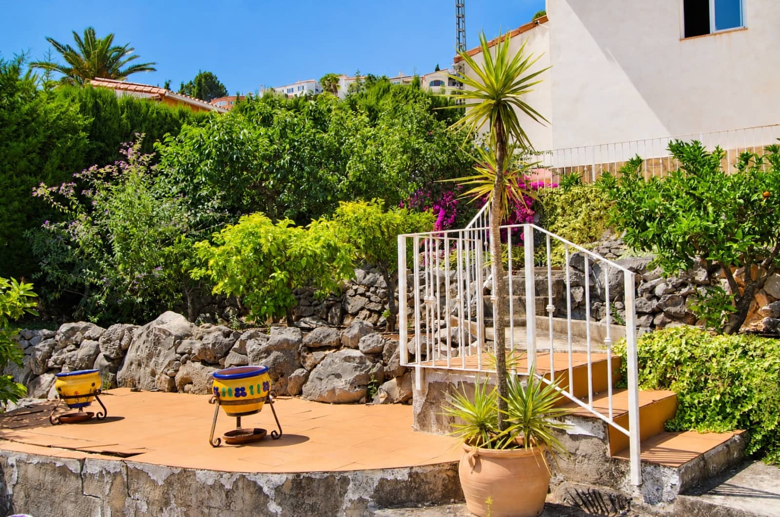 3 bedroom Villa for sale in Orba with garage - € 259,000 (Ref: 9936817)
