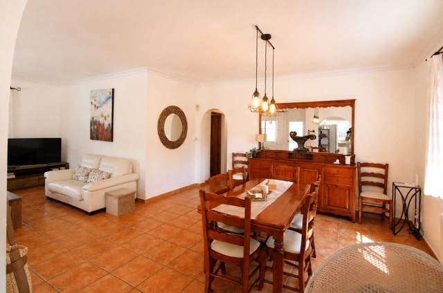 4 sovrum Villa till salu i Orba med pool garage - 525 000 € (Ref: 9940812)