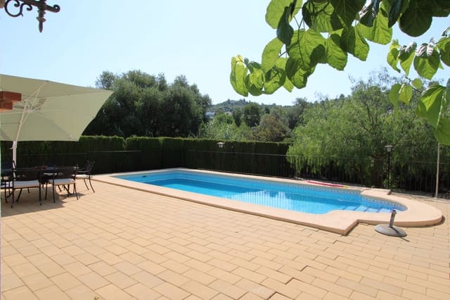 4 sovrum Villa till salu i Orba med pool garage - 525 000 € (Ref: 9940812)