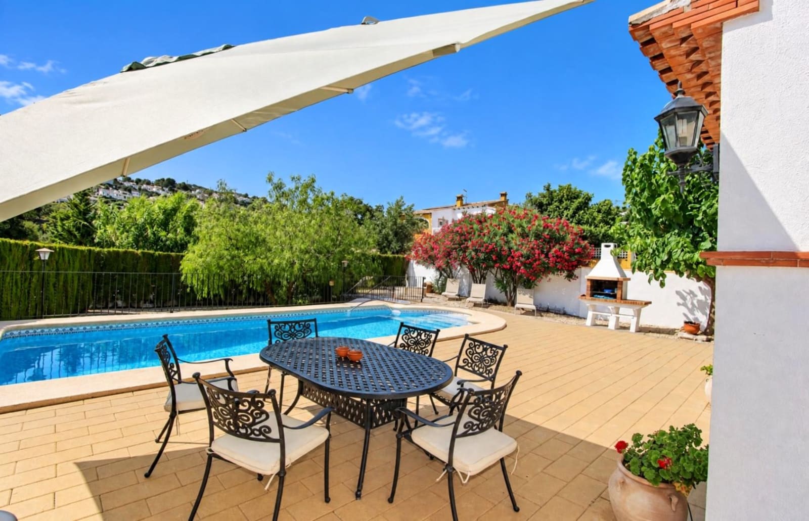 Chalet de 4 habitaciones en Orba en venta con piscina garaje - 525.000 € (Ref: 9940812)