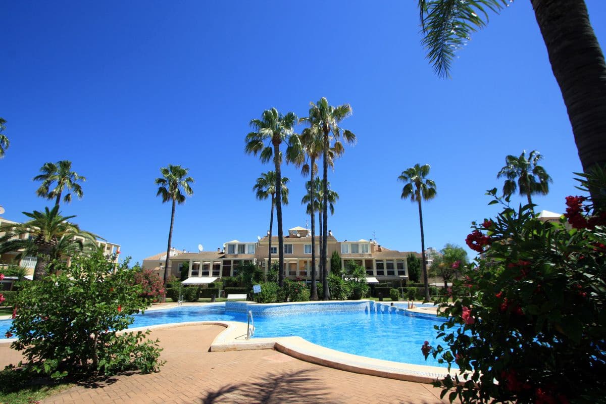 3 Zimmer Apartment zu verkaufen in Denia mit Pool Garage - 330.000 € (Ref: 9944329)