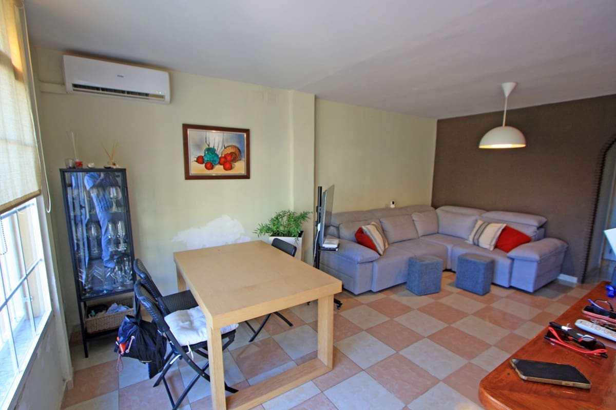 3 Zimmer Apartment zu verkaufen in Denia mit Pool Garage - 330.000 € (Ref: 9944329)