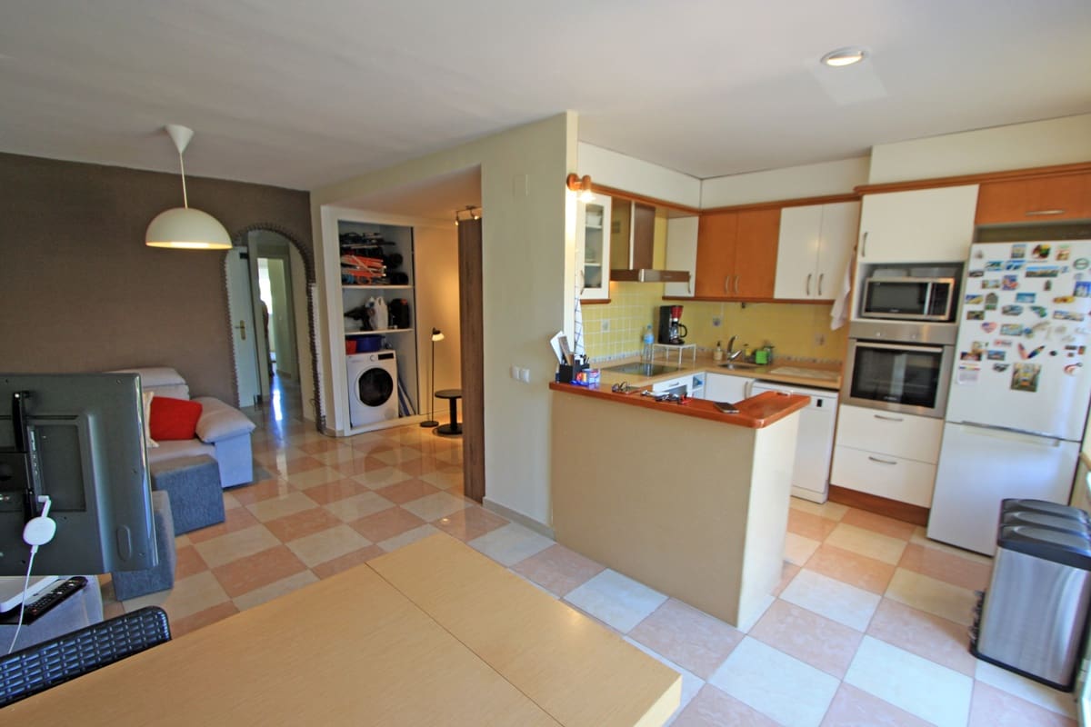 3 Zimmer Apartment zu verkaufen in Denia mit Pool Garage - 330.000 € (Ref: 9944329)