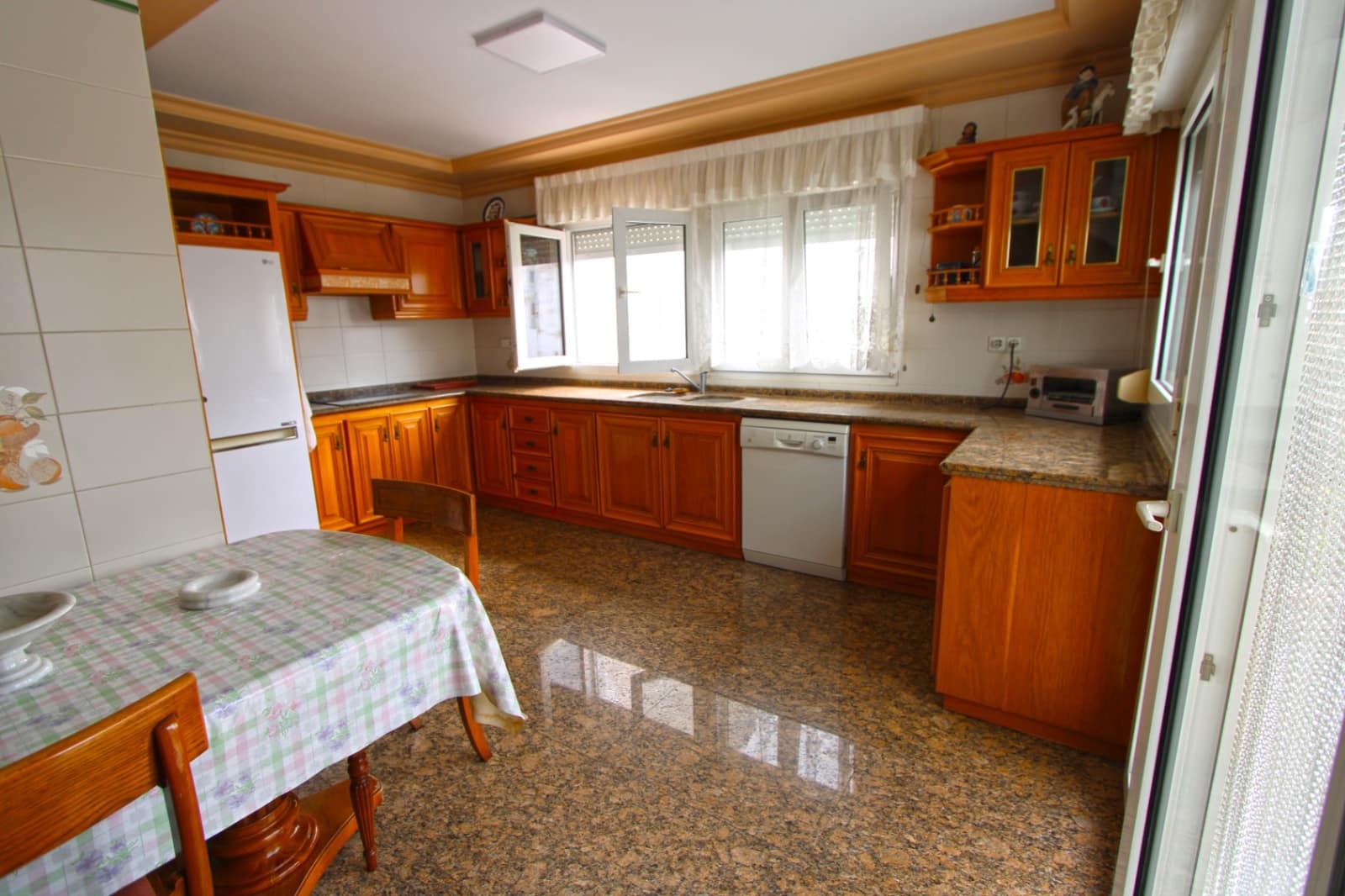 4 Zimmer Haus zu verkaufen in Pego mit Garage - 479.000 € (Ref: 9948896)