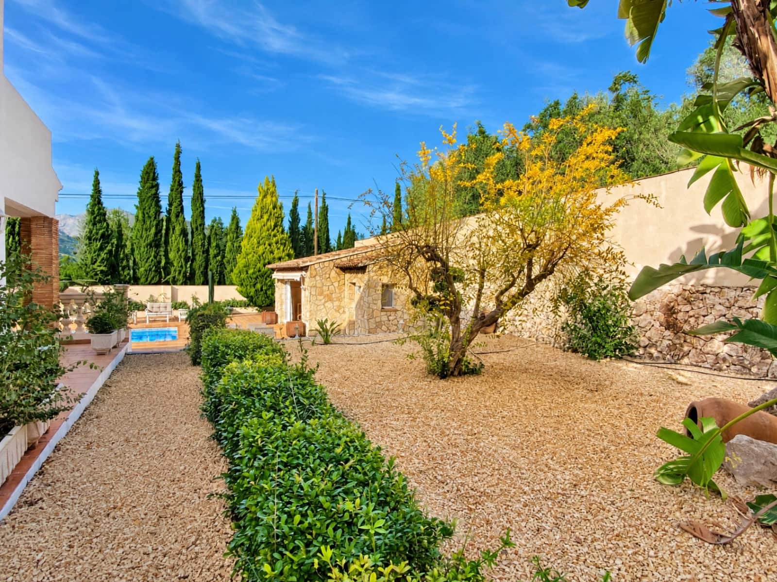 6 bedroom Villa for sale in Orba with pool garage - € 890,000 (Ref: 9965548)