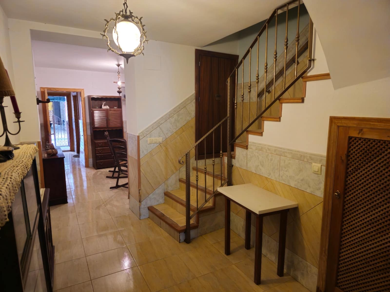 4 makuuhuone Omakotitalo myytävänä paikassa Orba - 180 000 € (Ref: 9989823)