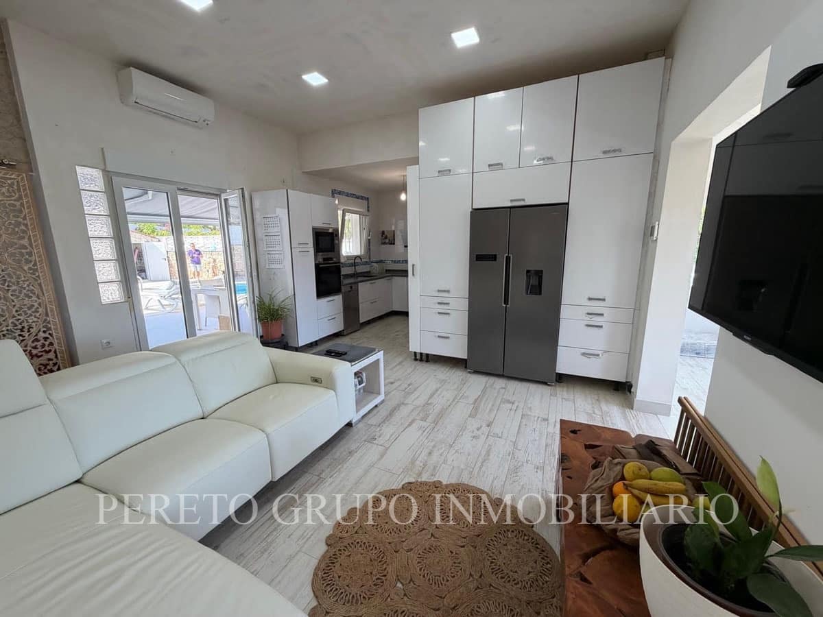3 soveværelse Villa til salg i Denia med swimmingpool garage - € 679.000 (Ref: 9989957)