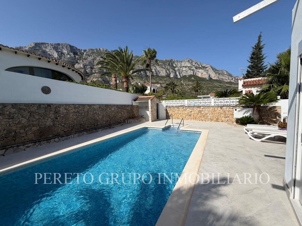 3 soveværelse Villa til salg i Denia med swimmingpool garage - € 679.000 (Ref: 9989957)