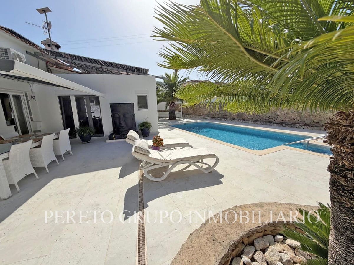 3 soveværelse Villa til salg i Denia med swimmingpool garage - € 679.000 (Ref: 9989957)