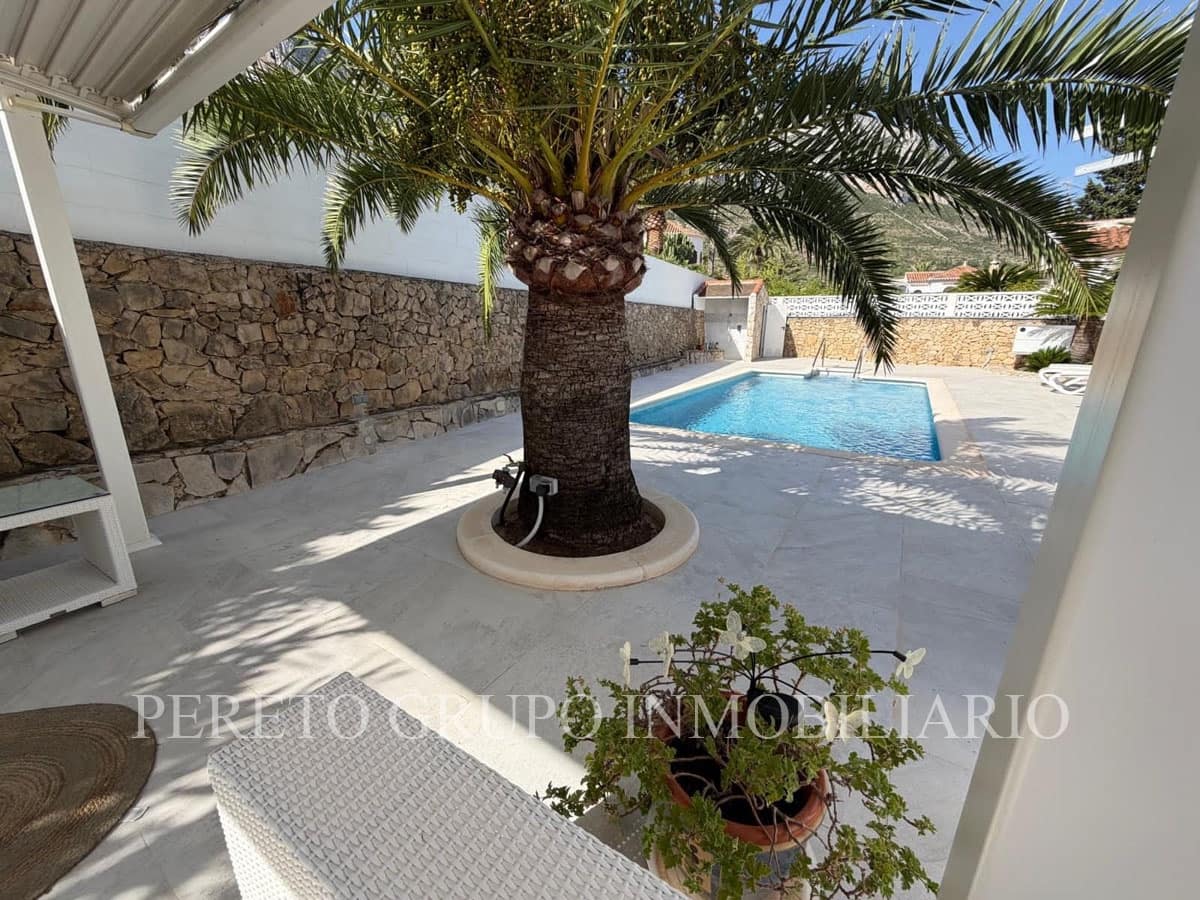 3 soveværelse Villa til salg i Denia med swimmingpool garage - € 679.000 (Ref: 9989957)