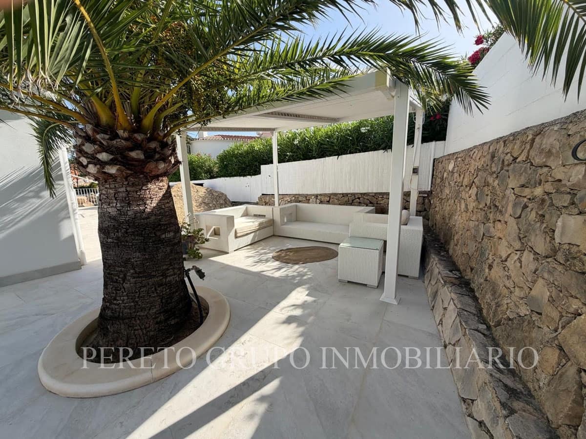 3 soveværelse Villa til salg i Denia med swimmingpool garage - € 679.000 (Ref: 9989957)