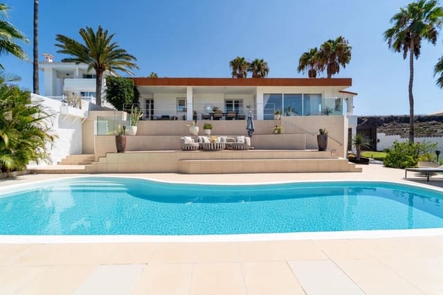 3 bedroom Villa for sale in San Bartolomé de Tirajana with pool garage - € 1,200,000 (Ref: 10100425)