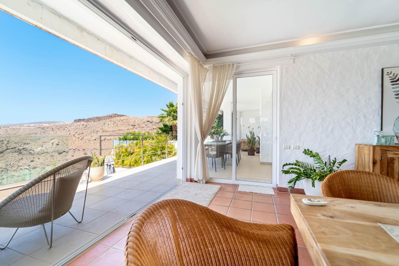 3 bedroom Villa for sale in San Bartolome de Tirajana with pool garage - € 1,200,000 (Ref: 10100425)