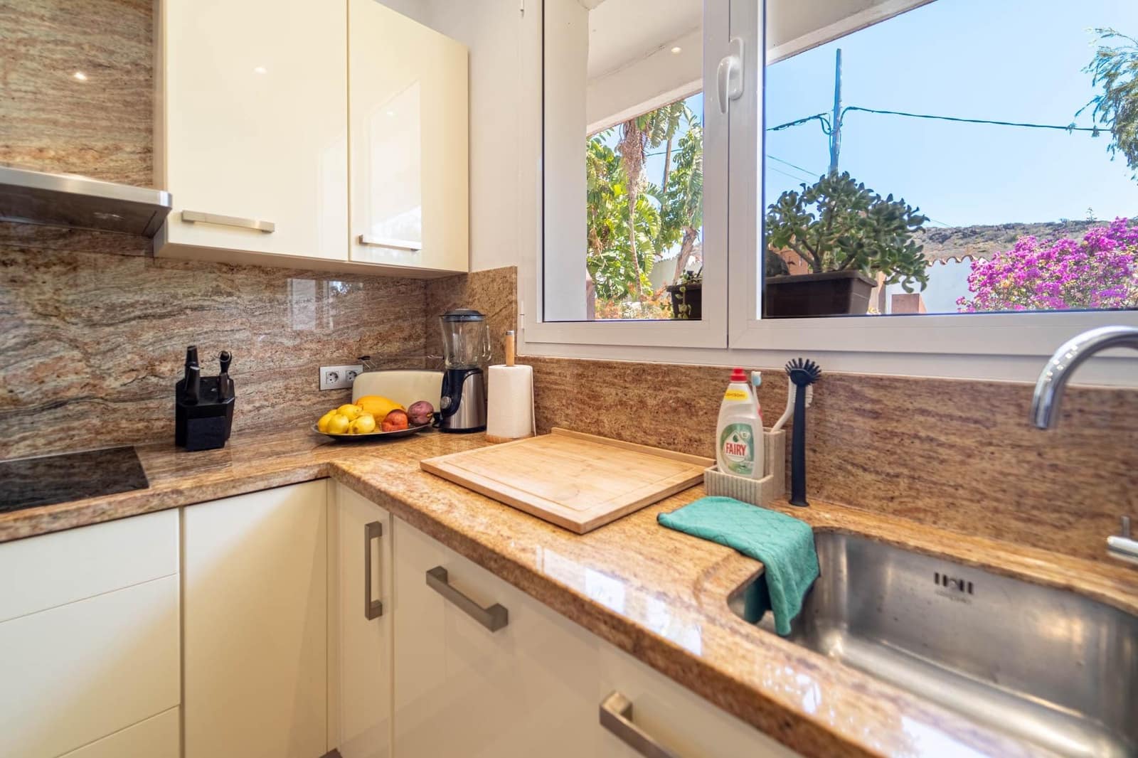 3 bedroom Villa for sale in San Bartolome de Tirajana with pool garage - € 1,200,000 (Ref: 10100425)