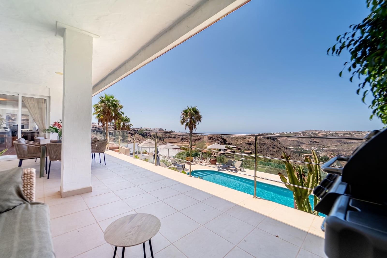 3 bedroom Villa for sale in San Bartolome de Tirajana with pool garage - € 1,200,000 (Ref: 10100425)