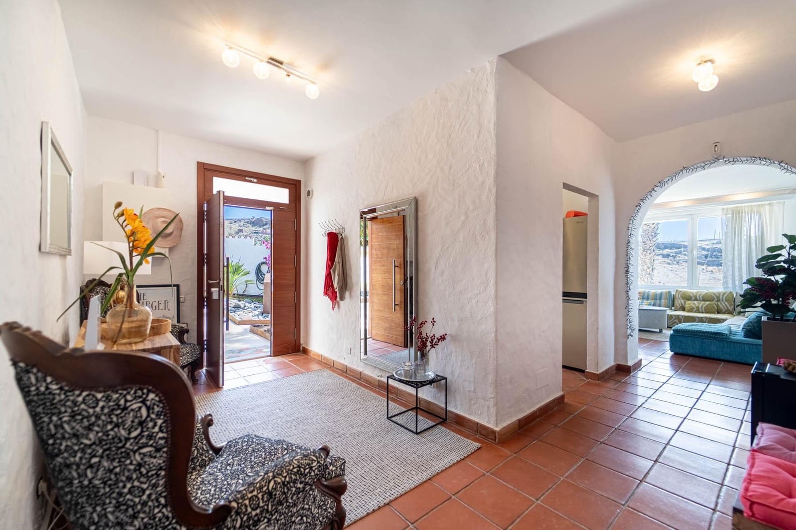 3 bedroom Villa for sale in San Bartolome de Tirajana with pool garage - € 1,200,000 (Ref: 10100425)