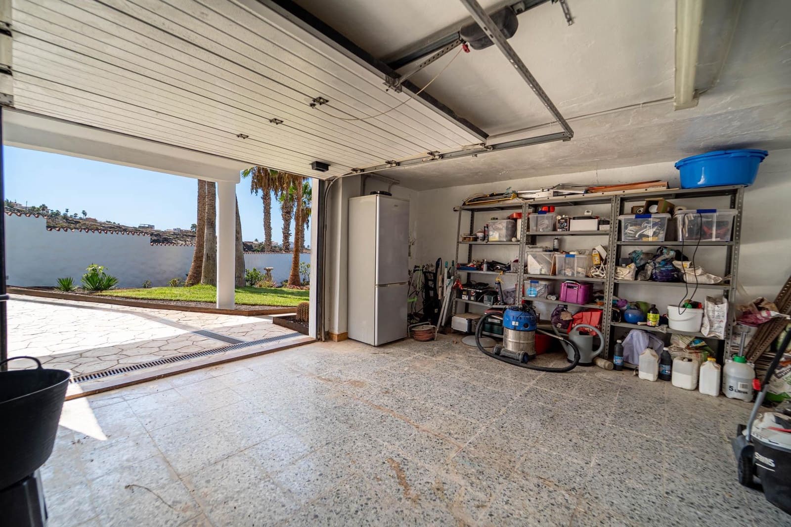 3 bedroom Villa for sale in San Bartolome de Tirajana with pool garage - € 1,200,000 (Ref: 10100425)