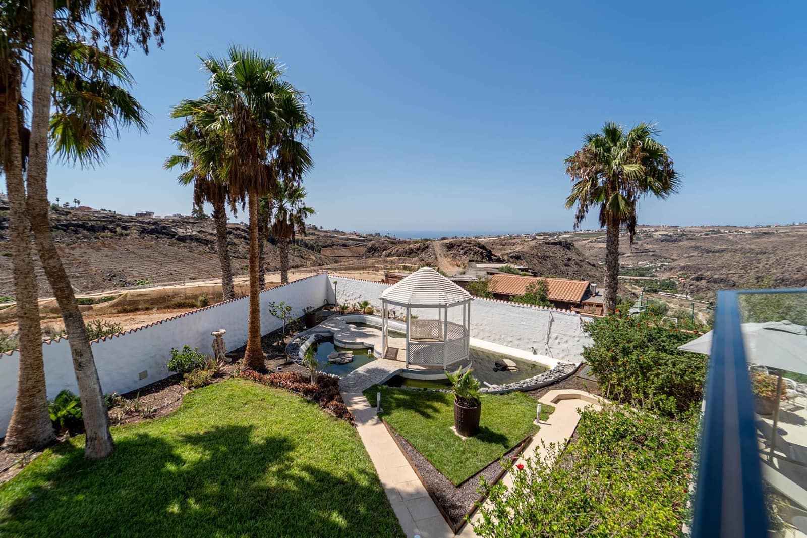 3 bedroom Villa for sale in San Bartolome de Tirajana with pool garage - € 1,200,000 (Ref: 10100425)