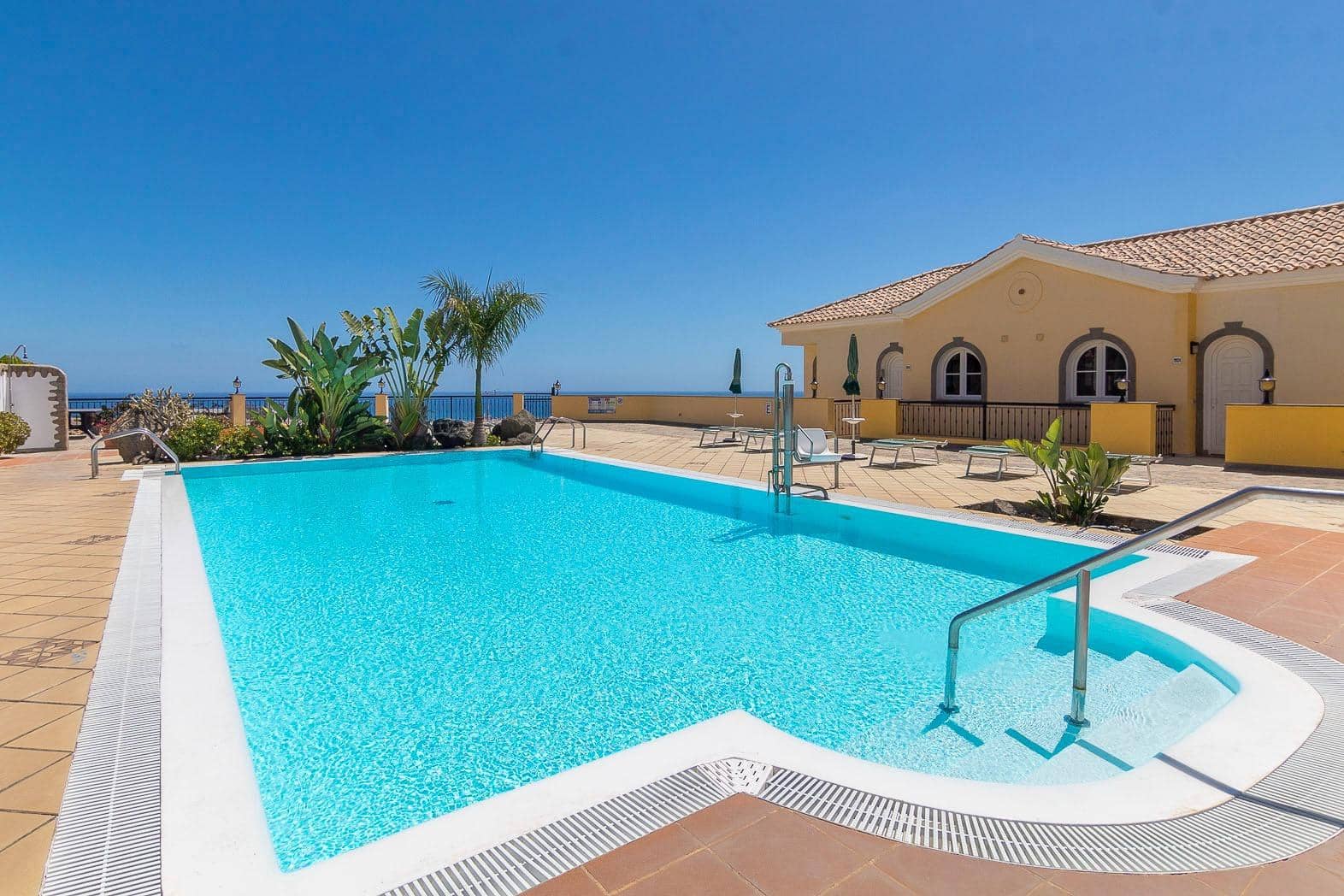 1 bedroom Apartment for sale in Patalavaca with pool - € 359,000 (Ref: 10129430)