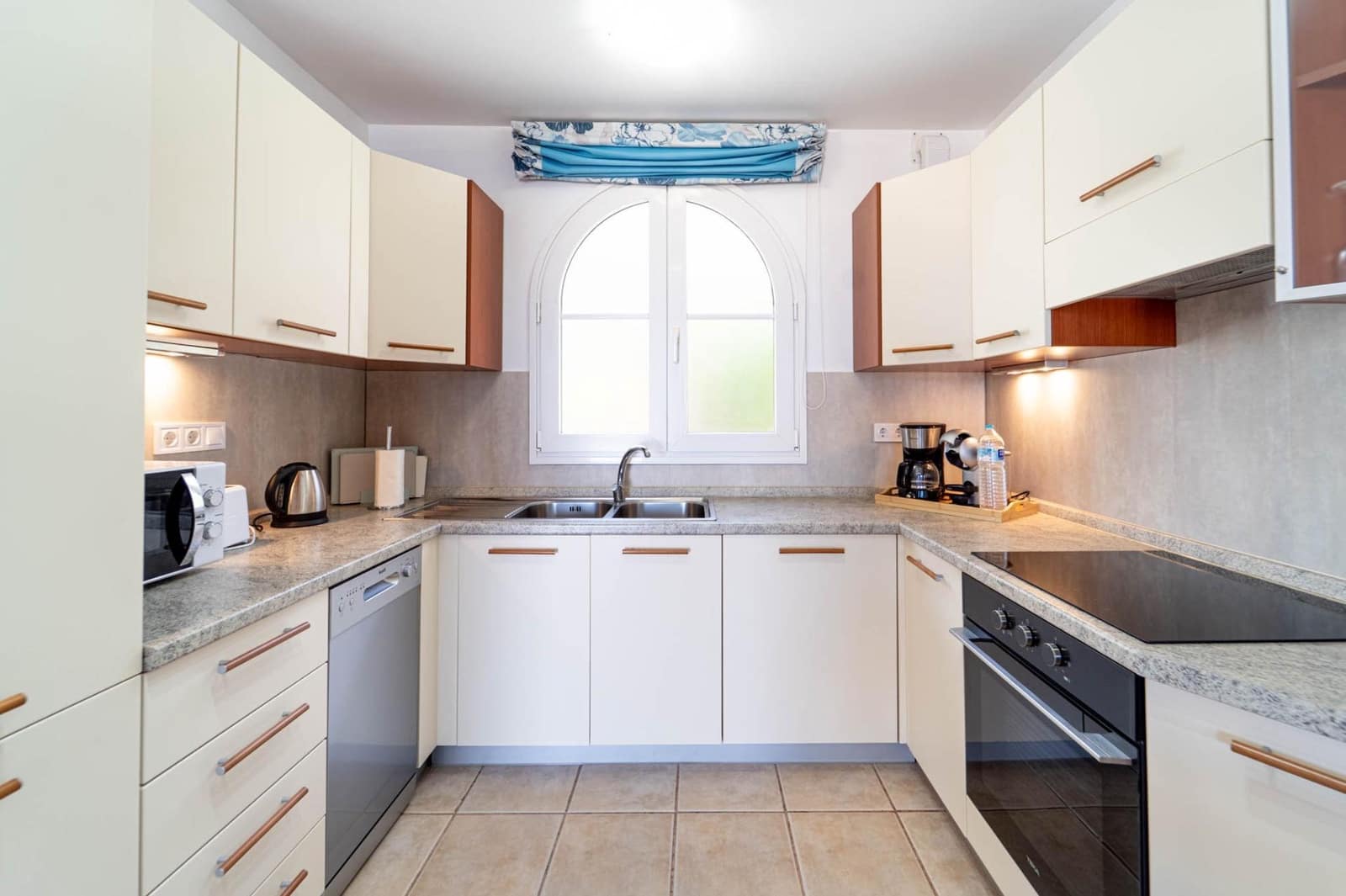 1 bedroom Apartment for sale in Patalavaca with pool - € 359,000 (Ref: 10129430)