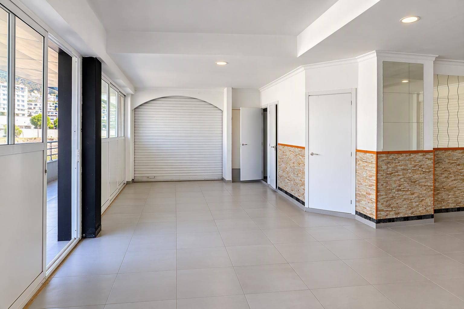 Commercial for sale in Puerto Rico - € 150,000 (Ref: 10165021)