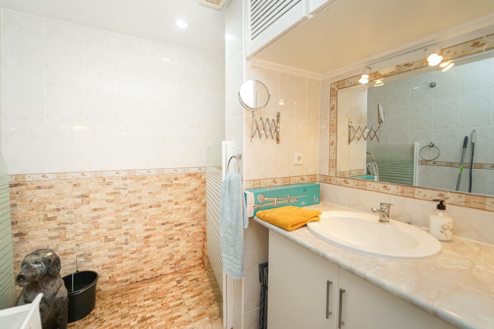 1 soveværelse Lejlighed til salg i Amadores med swimmingpool - € 215.000 (Ref: 8557379)