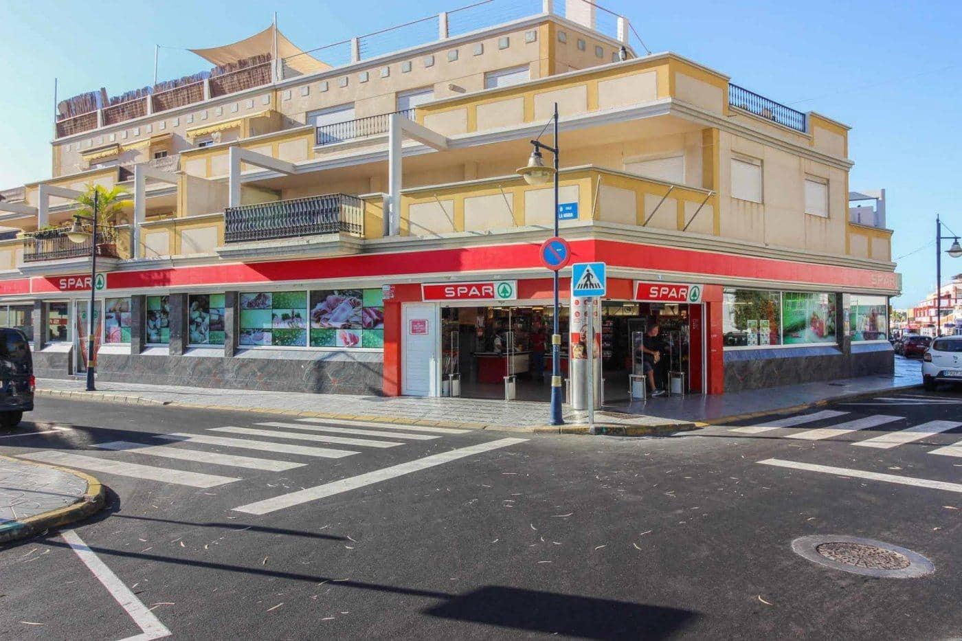 2 slaapkamer Huis te koop in Mogan - € 395.000 (Ref: 8610719)