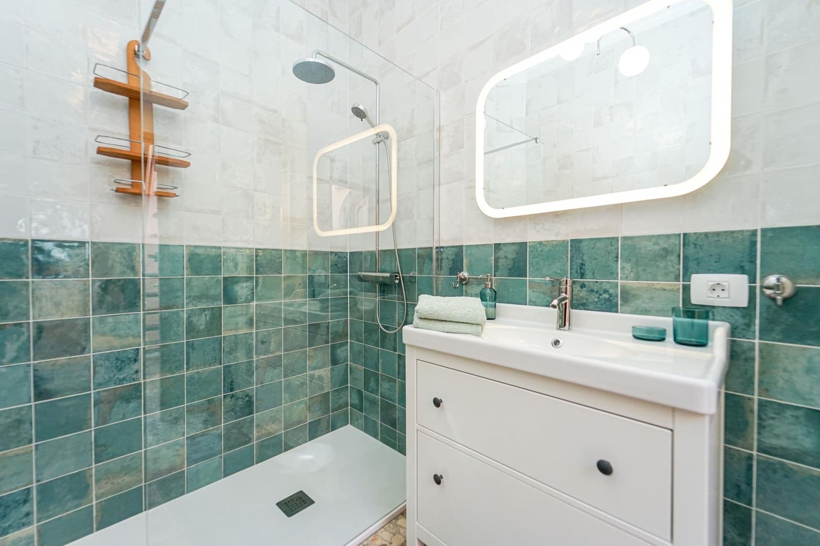 2 slaapkamer Huis te koop in Mogan - € 395.000 (Ref: 8610719)