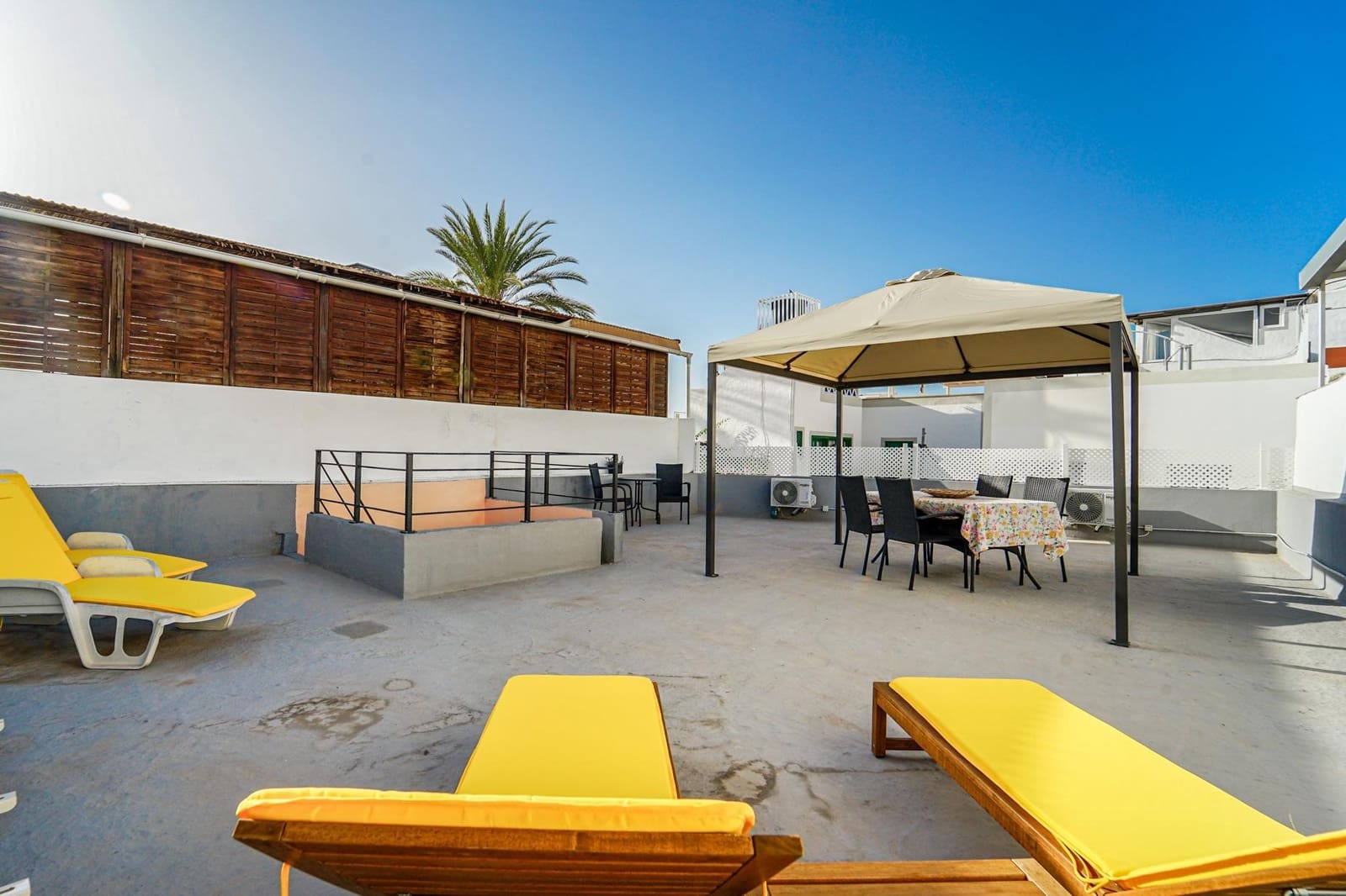 2 slaapkamer Huis te koop in Mogan - € 395.000 (Ref: 8610719)