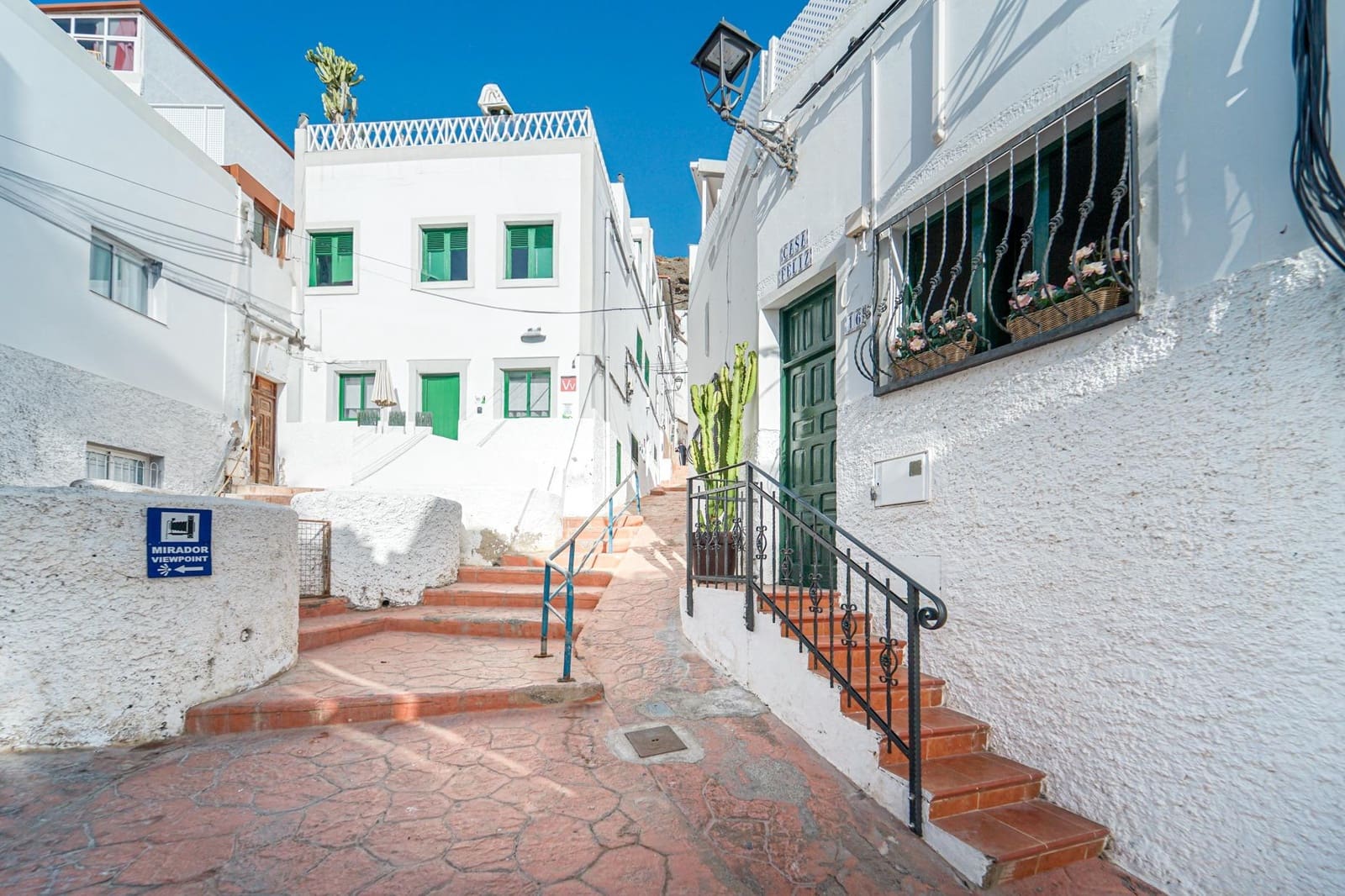 2 slaapkamer Huis te koop in Mogan - € 395.000 (Ref: 8610719)