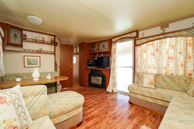 4 bedroom Finca/Country House for sale in San Bartolomé de Tirajana with pool garage - € 248,000 (Ref: 9036907)