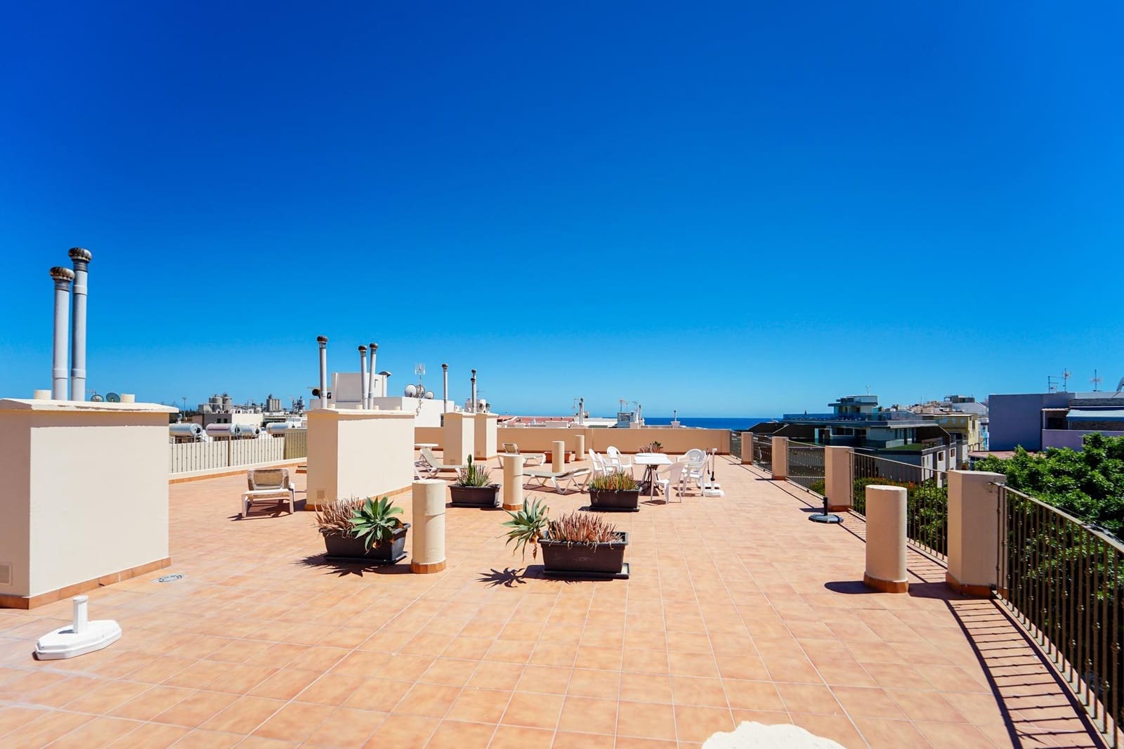 2 slaapkamer Appartement te koop in Arguineguin met garage - € 295.000 (Ref: 9128154)