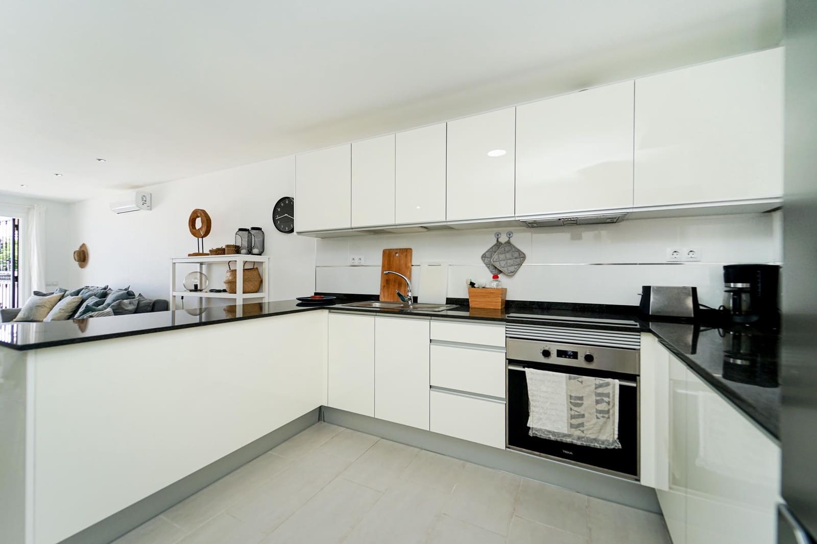 2 soverom Leilighet til salgs i Mogan med svømmebasseng - € 285 000 (Ref: 9193684)