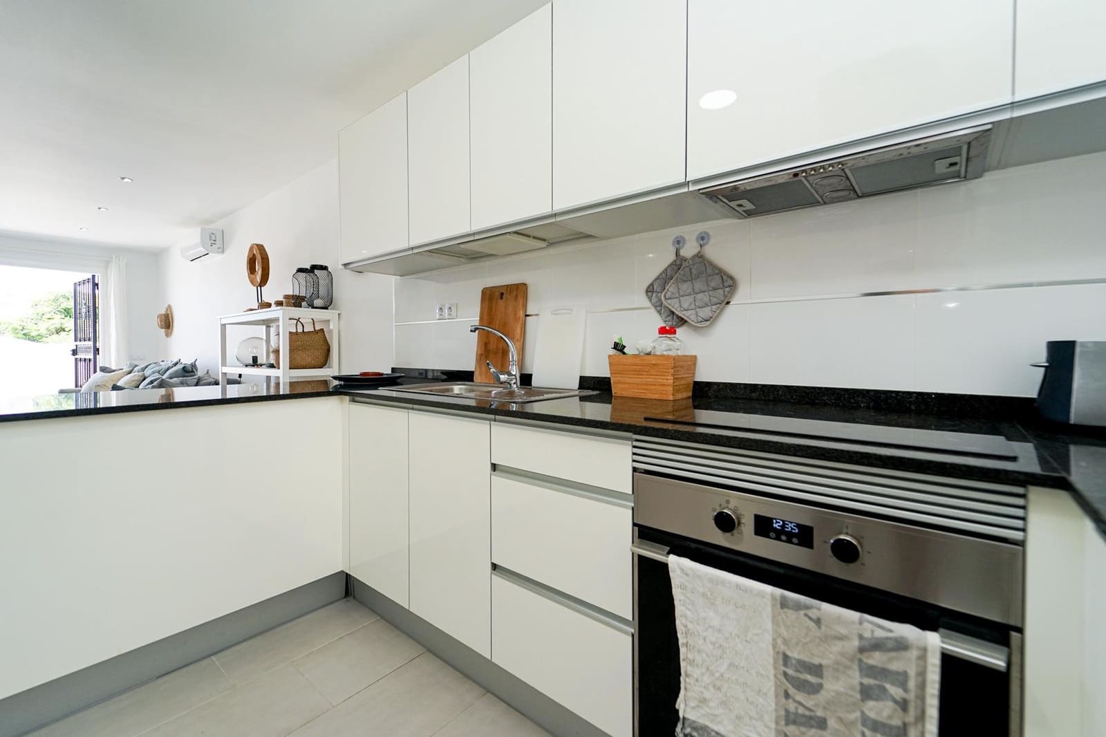 2 soverom Leilighet til salgs i Mogan med svømmebasseng - € 285 000 (Ref: 9193684)