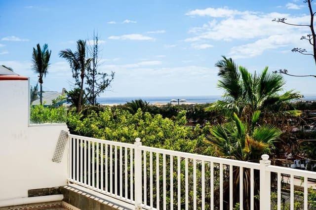 2 bedroom Bungalow for sale in Playa del Inglés, San Bartolomé de Tirajana with pool - € 510,000 (Ref: 9262502)